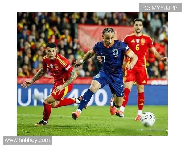 2014年世界杯经典对决回顾荷兰与西班牙的精彩录像重温