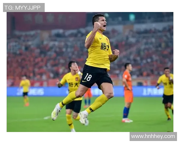 2012年鲁能与恒大激战回顾：激情碰撞与荣耀之争的经典对决