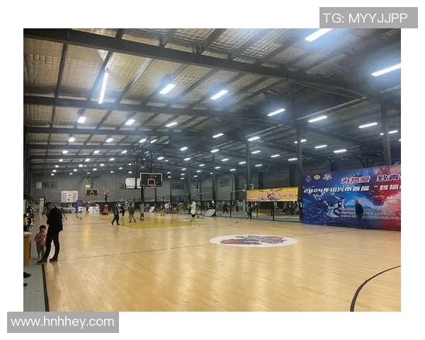 2016年季后赛雷霆与小牛激战回顾:一场精彩的篮球对决与历史瞬间 2016年季后赛雷霆与小牛激战回顾:一场精彩的篮球对决与历史瞬间