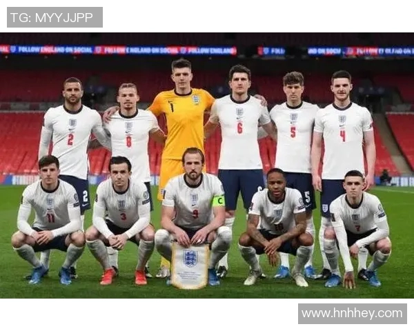 英格兰与美国友谊赛精彩对决展现足球魅力与文化交流 英格兰与美国友谊赛精彩对决展现足球魅力与文化交流