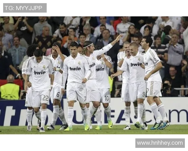 罗马与皇马阵容对比分析揭示两队实力差异与战术特点